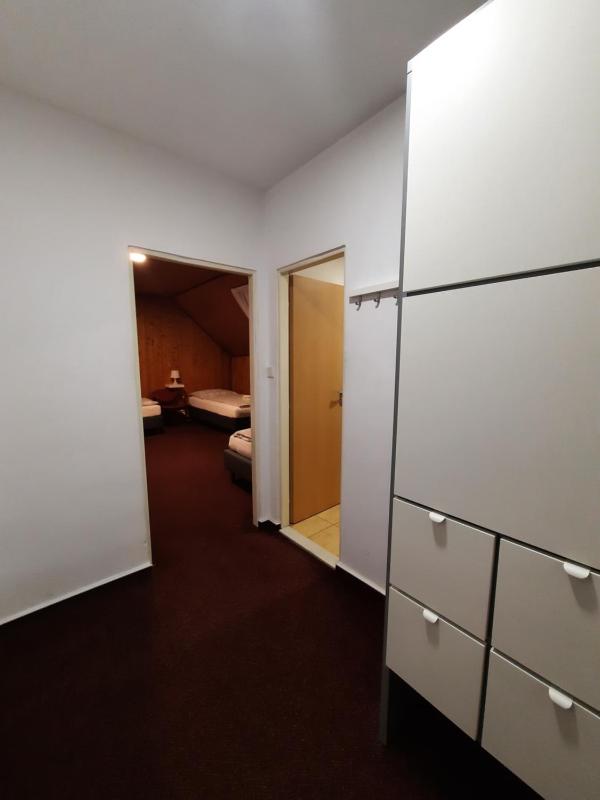 Quadruple Room with Bath image 2