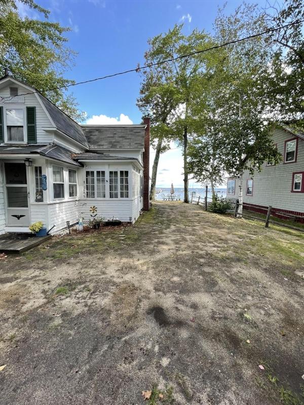 Four-Bedroom Holiday Home image 2