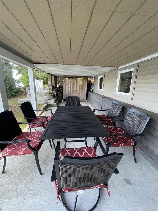 Four-Bedroom Holiday Home image 2