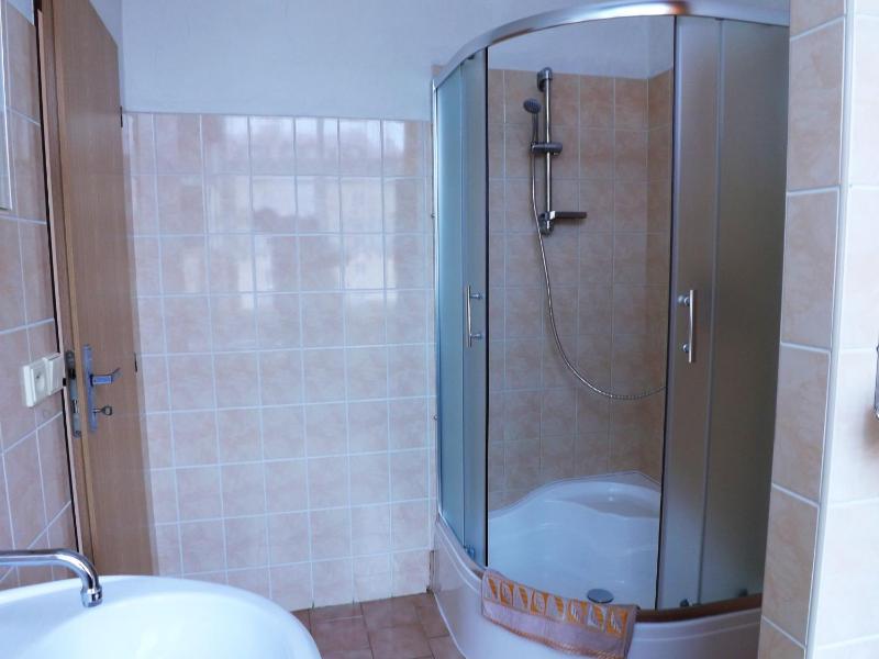 Budget Twin Room image 2
