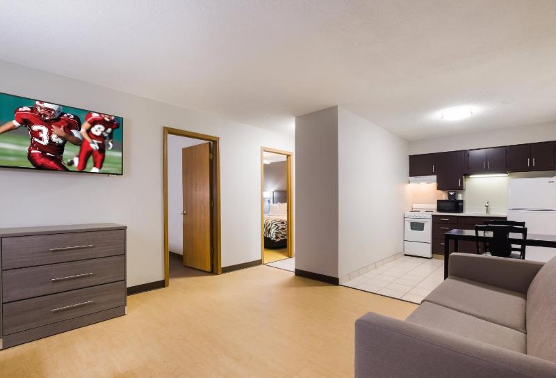 Suite King Room Non-Smoking image 3