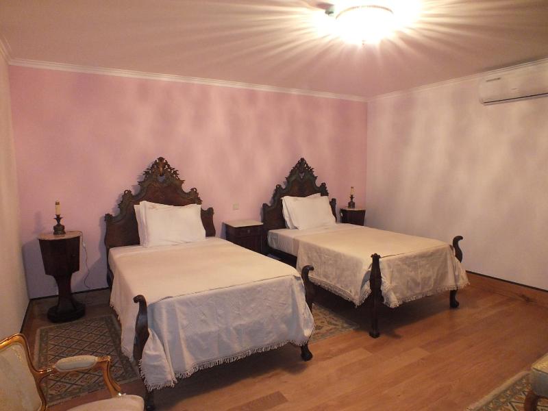 Twin Room with Balcony image 2