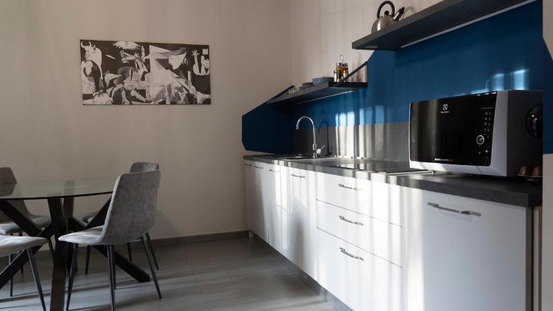 Etna Suite Design Apartments - image 1