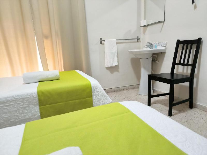 Twin Room with Shared Bathroom image 4