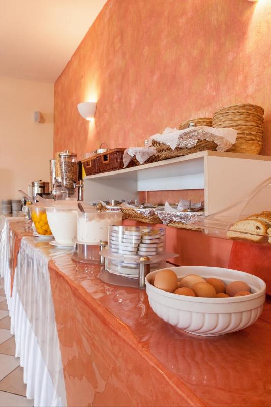 Aeolos Hotel - image 10