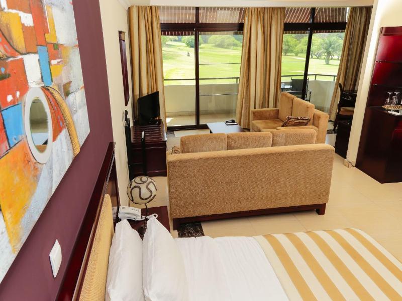 Roca Golf Hotel - image 3