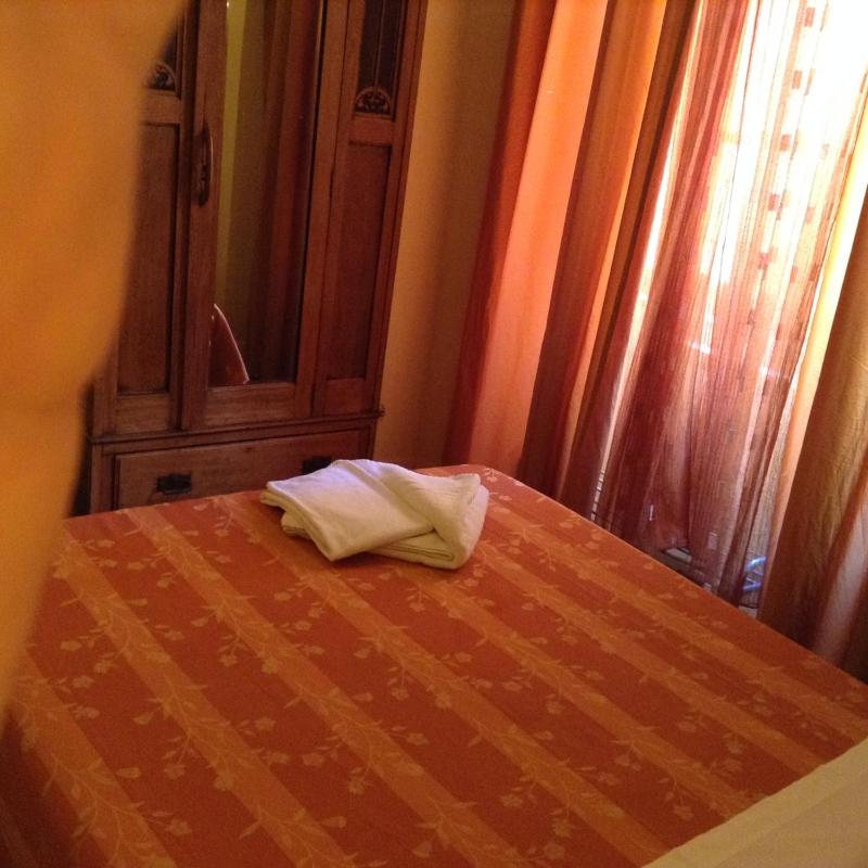 Single Room with Private Bathroom image 3