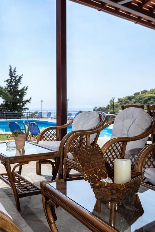 Stafylos Suites & Boutique hotel - image 9
