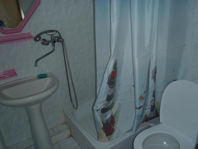 Standard Quadruple Room image 1