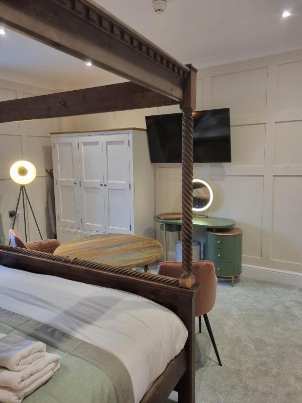Captain Suite with whirlpool bath  image 3