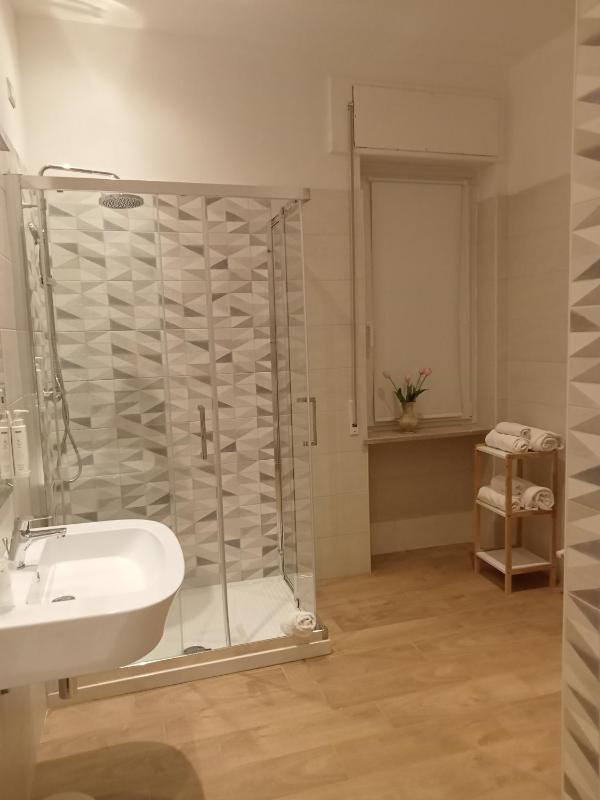 Quadruple Room image 2