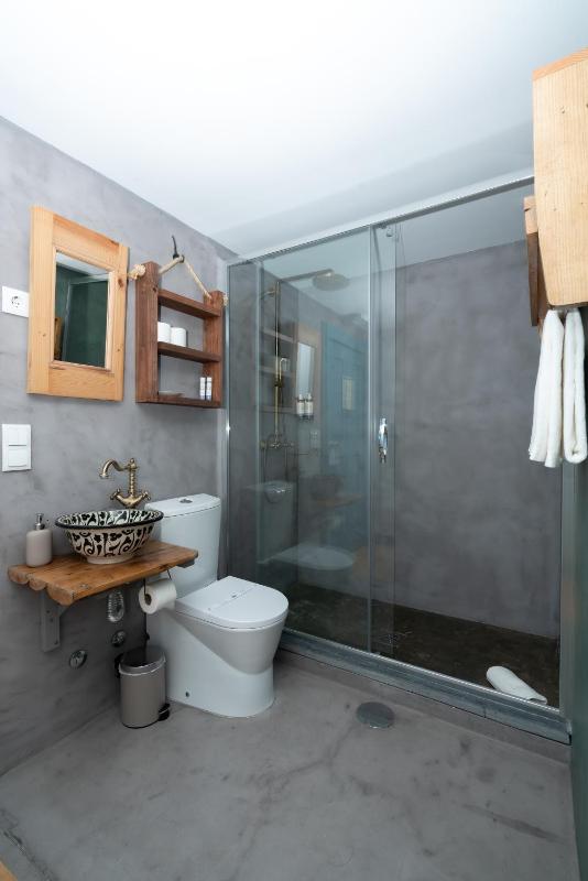 Standard Twin Room image 3