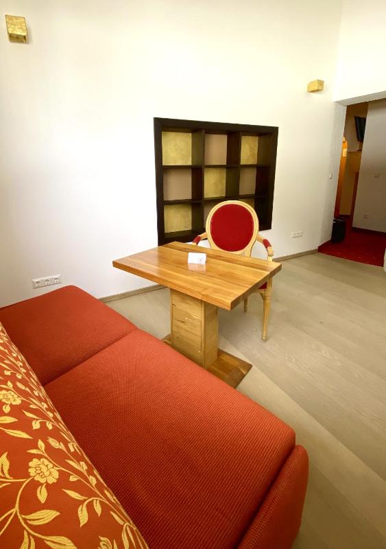 Single Room image 3