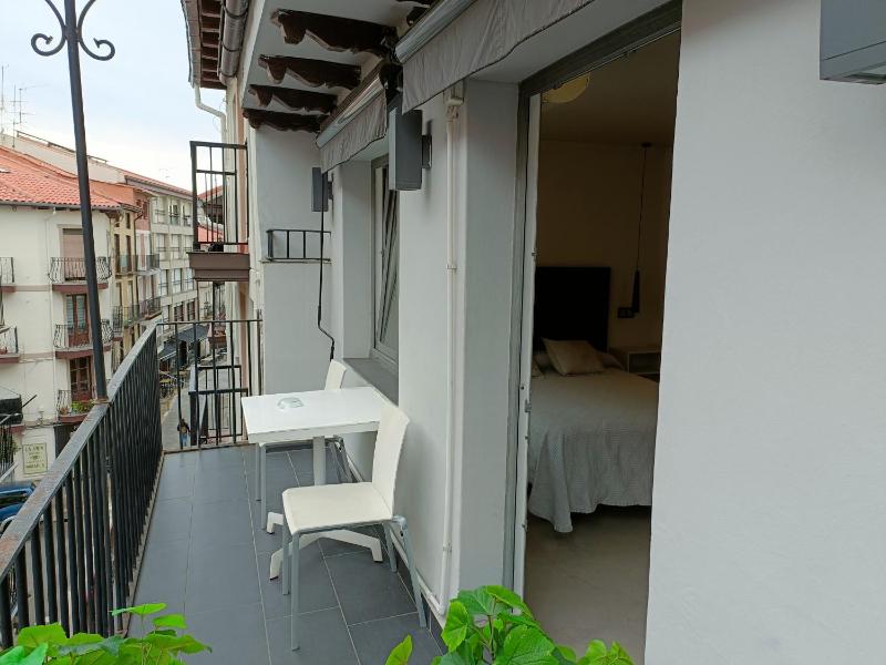 Double Room with Terrace image 3