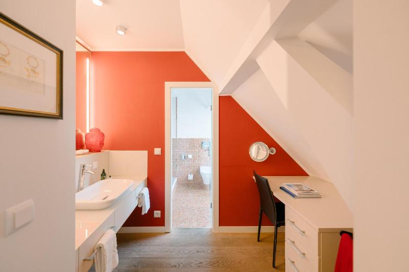 Single Room image 1