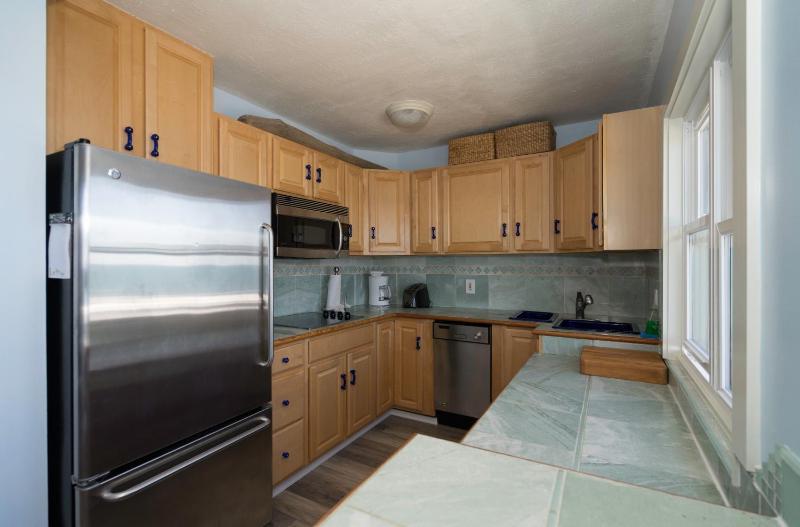 Two-Bedroom Apartment Waterfront image 4