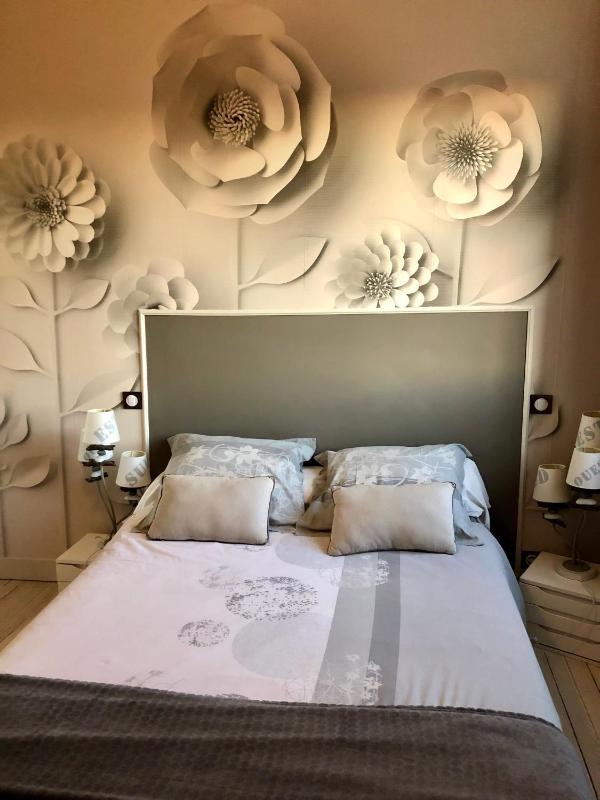 Cordouan Double Room image 4