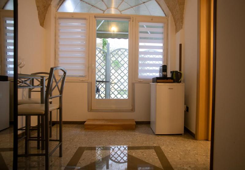 Twin Room with Terrace image 4