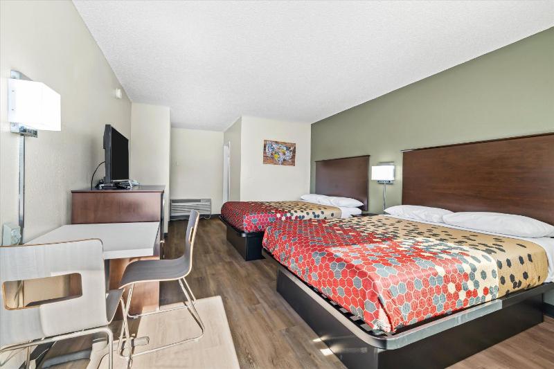 Bend Inn & Suites - image 10