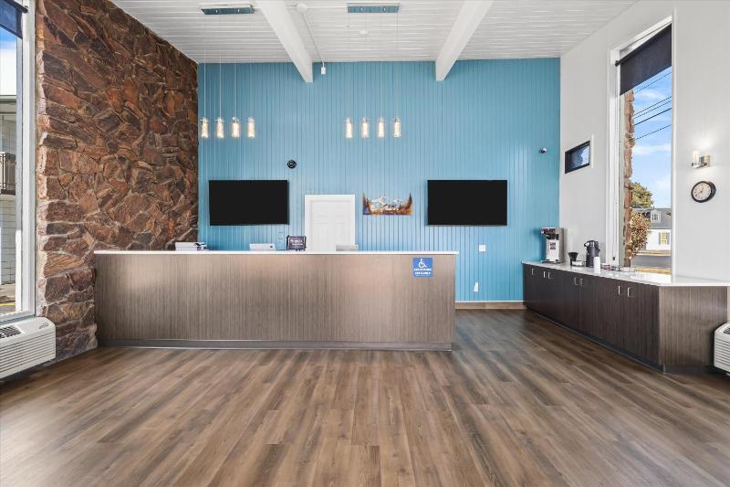 Bend Inn & Suites - image 21