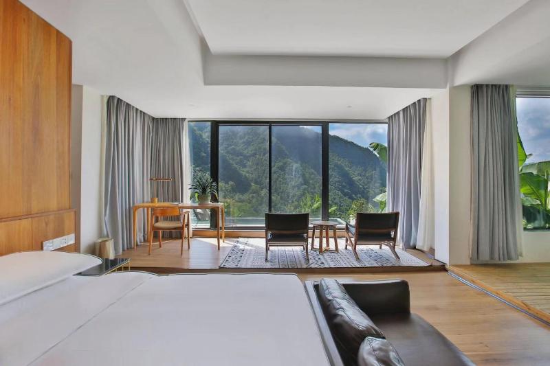 Purespace --2nights 1pick-up&trip tickets&5min to park gate - image 46