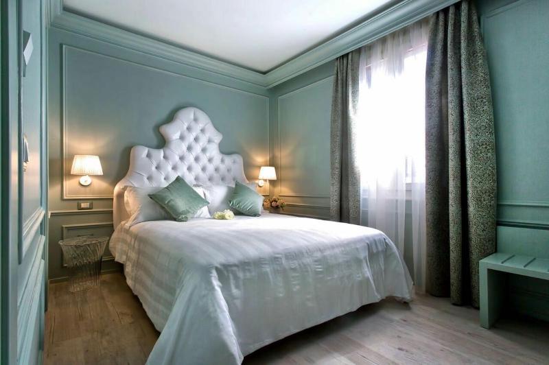 Deluxe Triple Room image 2