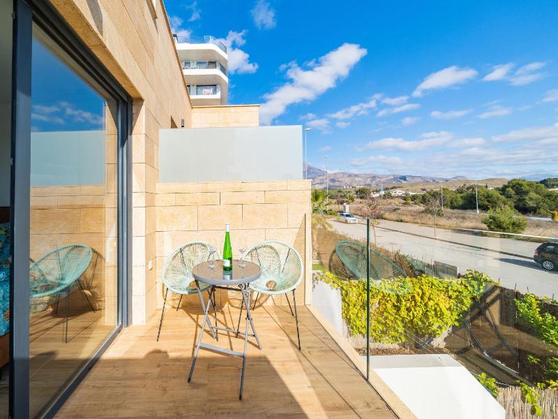 Beautiful holiday home in Villajoyosa with shared sauna - image 21