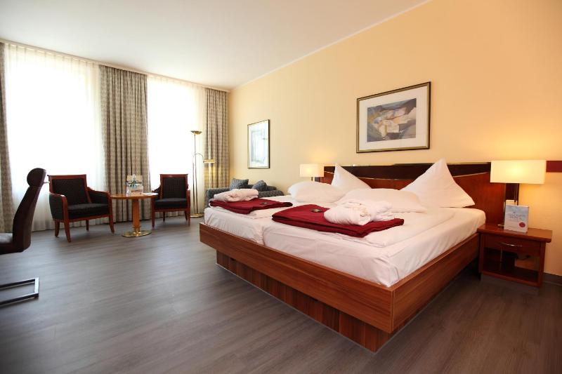 Deluxe Double Room image 1