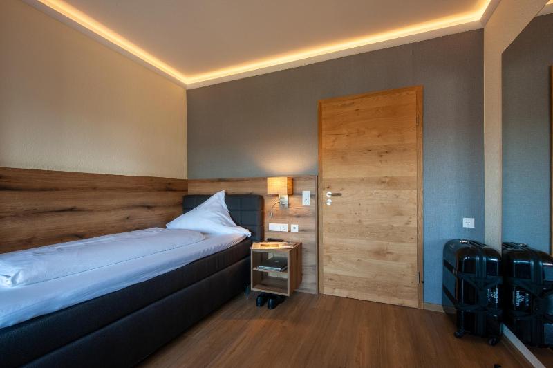 Single Room image 1
