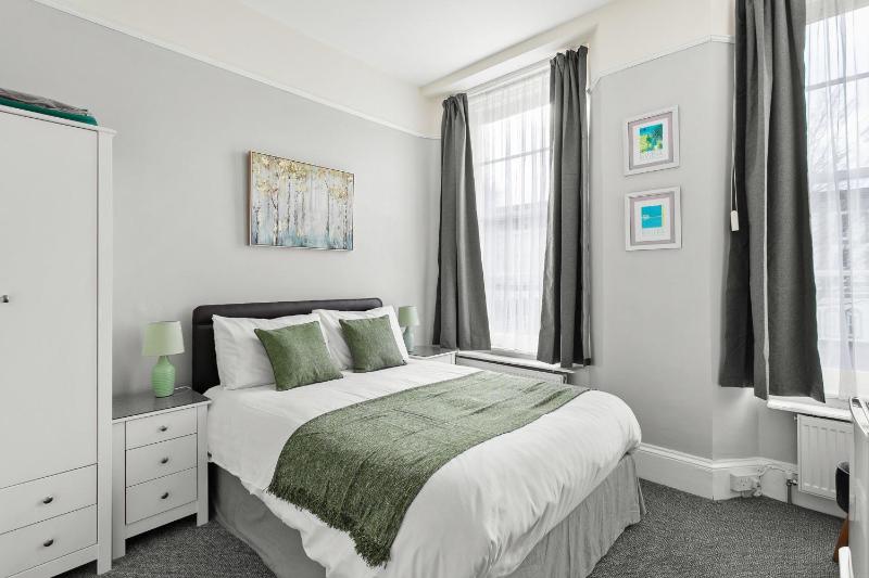 Double Room image 1
