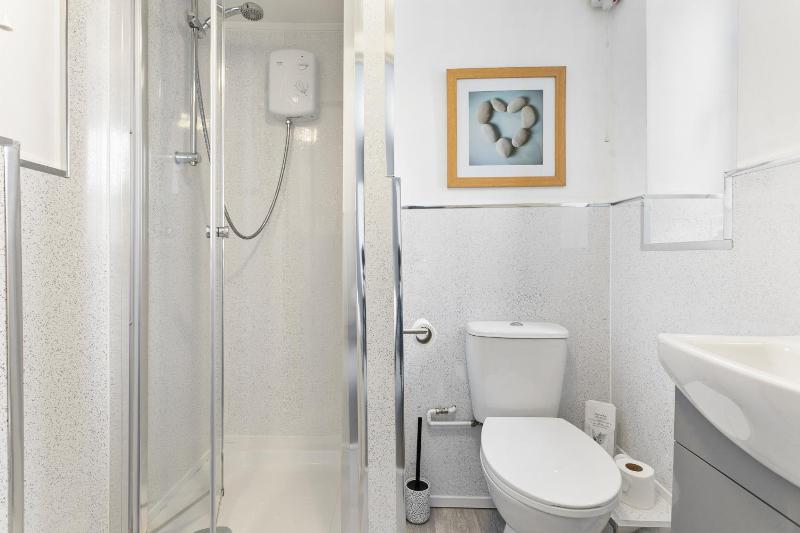 King Room image 4