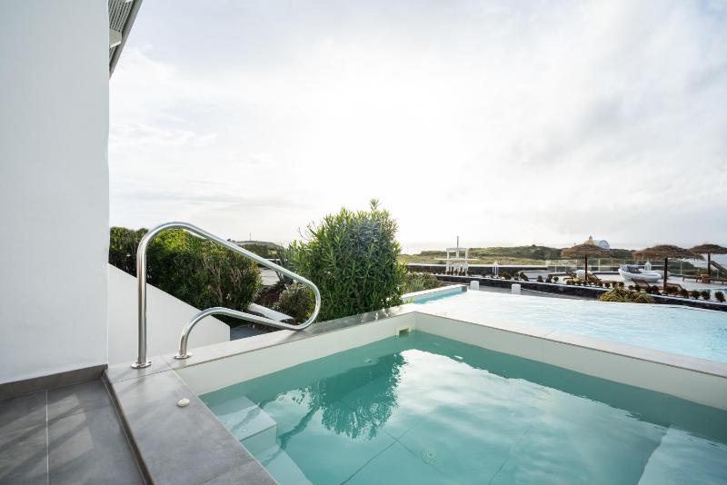 Diamond 4 Bedroom Sunset & Sea View Villa with Private Pool & Hot Tub image 2