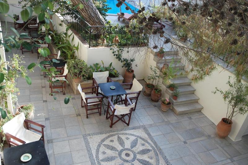 Villa Kynthia - image 4