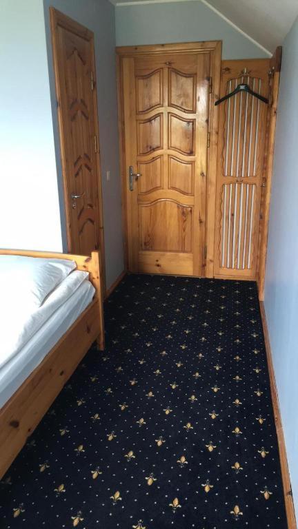 Twin Room with Balcony image 1