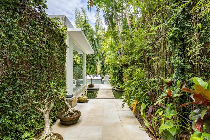 Esha Villa Drupadi Seminyak - image 17