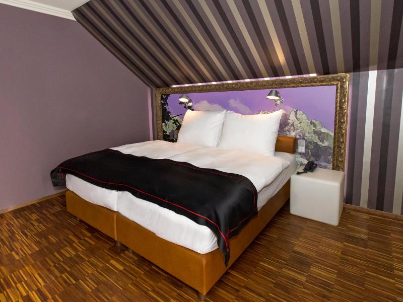 Superior Double Room image 4