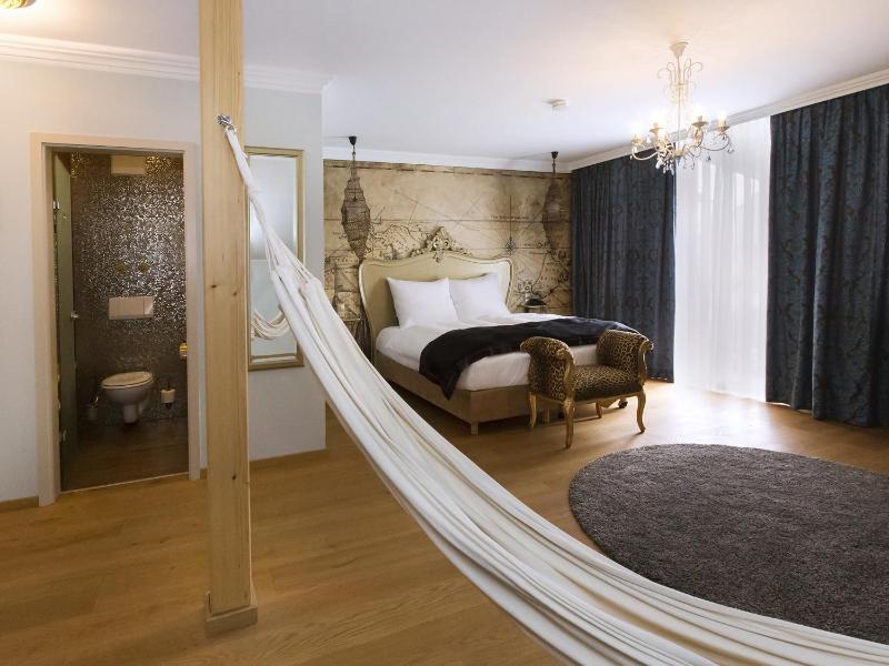 Junior Suite image 2