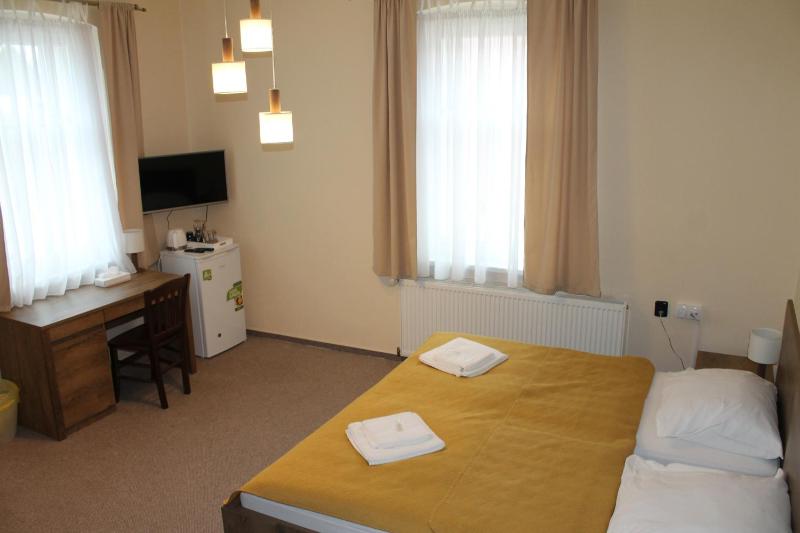 Double Room with Private Bathroom image 4