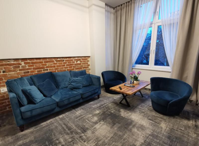One-Bedroom Apartment image 4