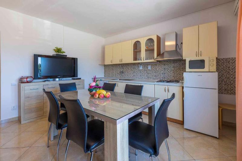 Apartment in Dramalj 41652 - image 8