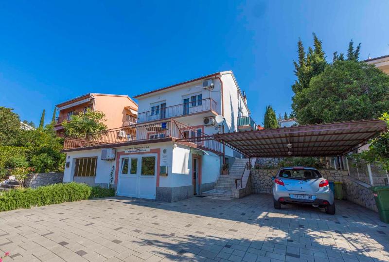 Apartment in Dramalj 41652 - image 1