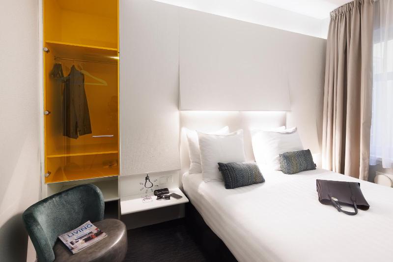 Small Double Room image 2