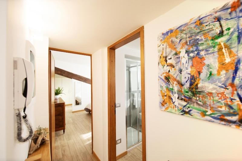 Rooftop Delight with Terrace - image 33