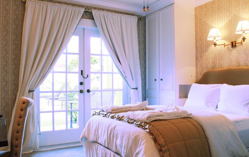 Deluxe Guest Room image 4