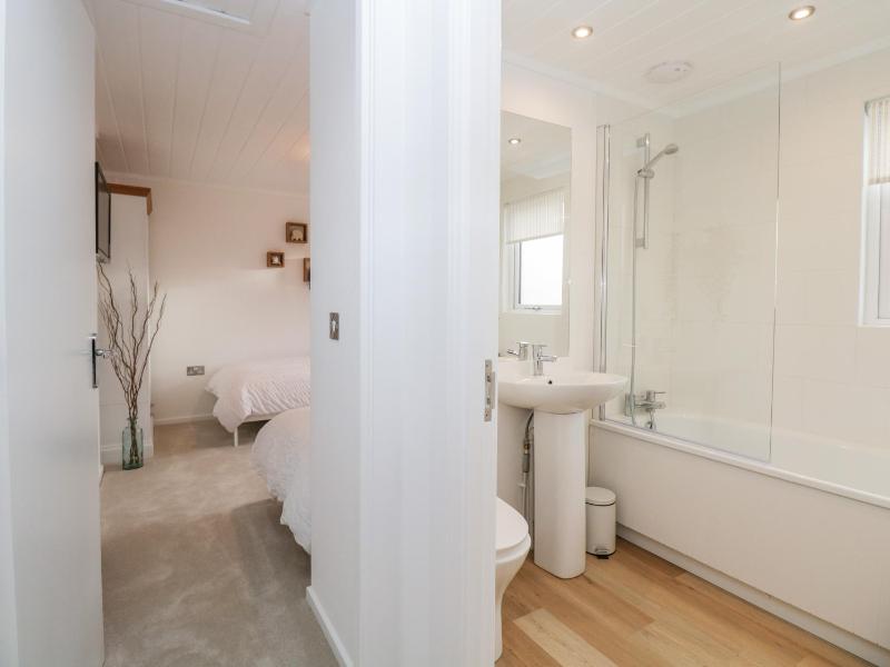 Hollytree Lodge - image 26