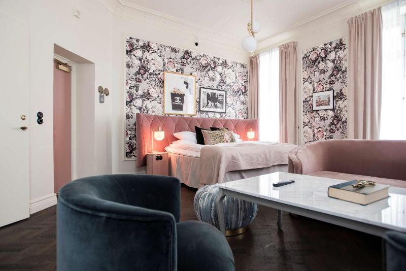 Junior King Suite image 1