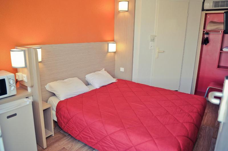 1 Double Bed - Essentiel Plus Room image 3