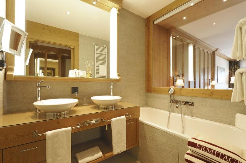 Junior Suite image 2