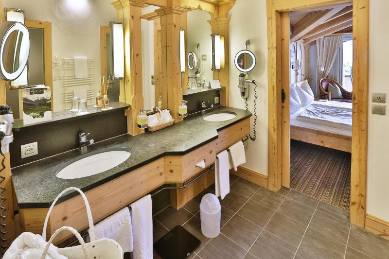 Suite with Spa Bath - Wellness image 3