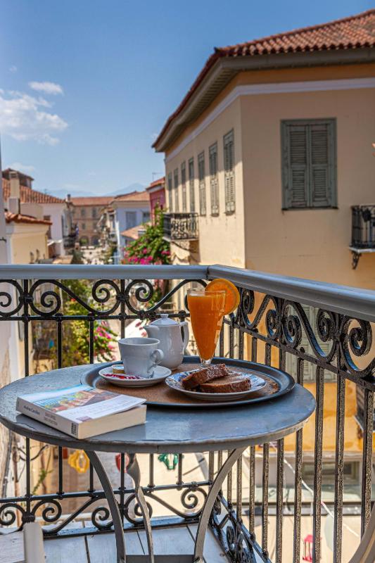 Double Room with Balcony image 1